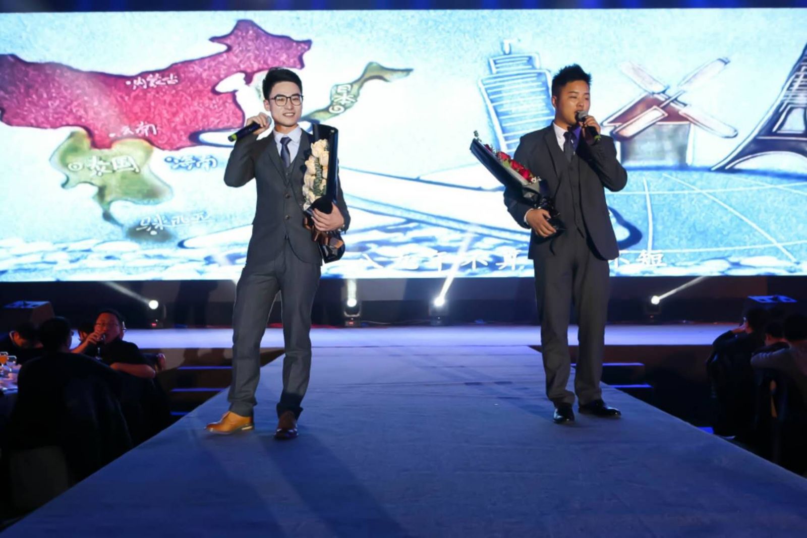 年會(huì)原創(chuàng)歌曲《光云，我們的家》